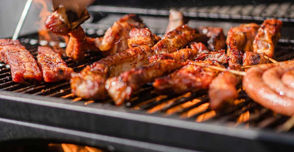 barbeques as one of the cheap catering ideas